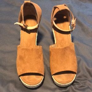 Universal Thread Wedges